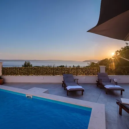 Villa Gabriel With Pool, Sauna, Jacuzzi *