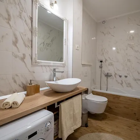 Vila Gabriel With Pool, Sauna, Jacuzzi Makarska
