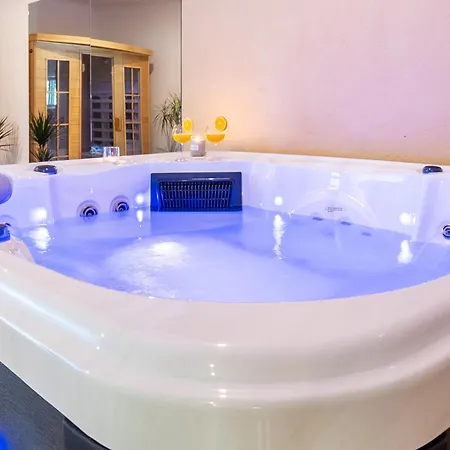 Vila Gabriel With Pool, Sauna, Jacuzzi *
