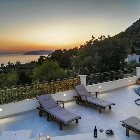 Gabriel With Pool, Sauna, Jacuzzi * Makarska