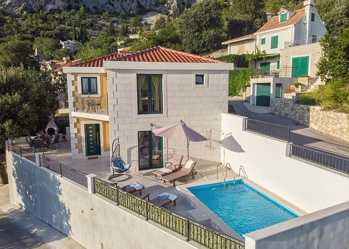 Gabriel With Pool, Sauna, Jacuzzi Villa Makarska