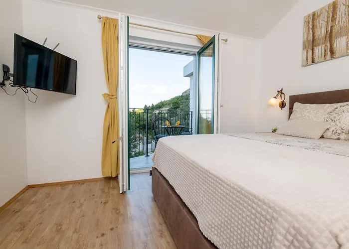 Gabriel With Pool, Sauna, Jacuzzi Villa *